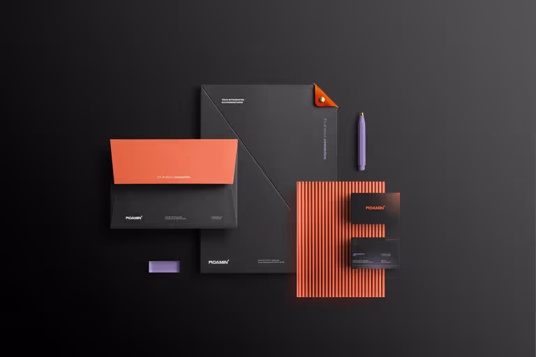 Roamin' – Retail & Lifestyle identity by unnfold-design, additional view 4 of 9