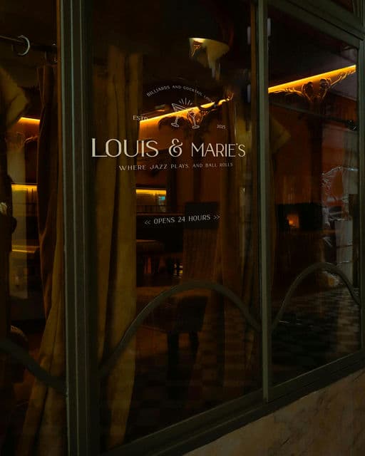 Louise & Marie's Lounge