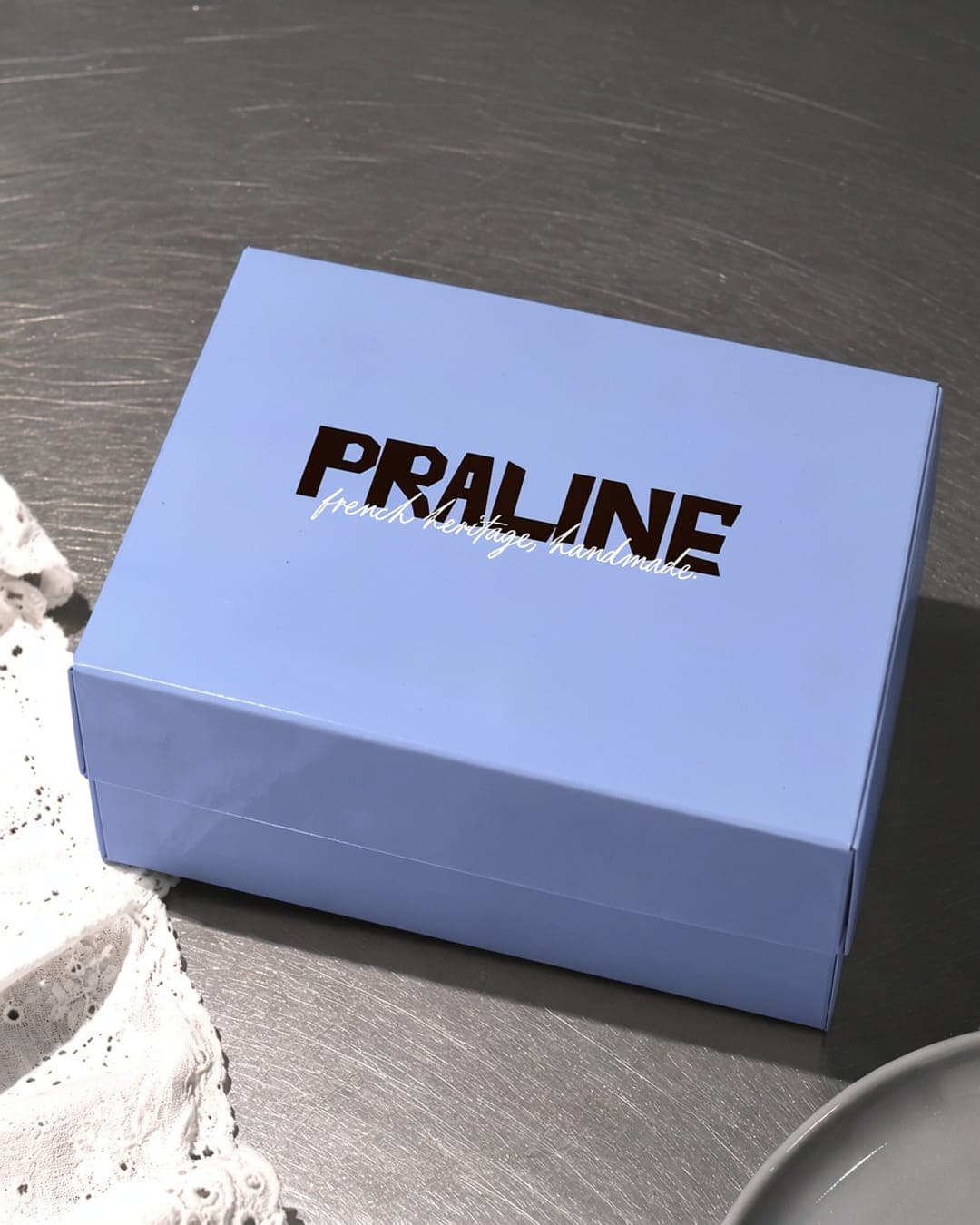 Praline – Food & Beverage identity by Estúdio Marciano, additional view 7 of 10